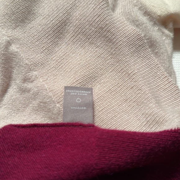 NEIMAN MARCUS COLOR-BLOCK CASHMERE SWEATER - Picture 9 of 9